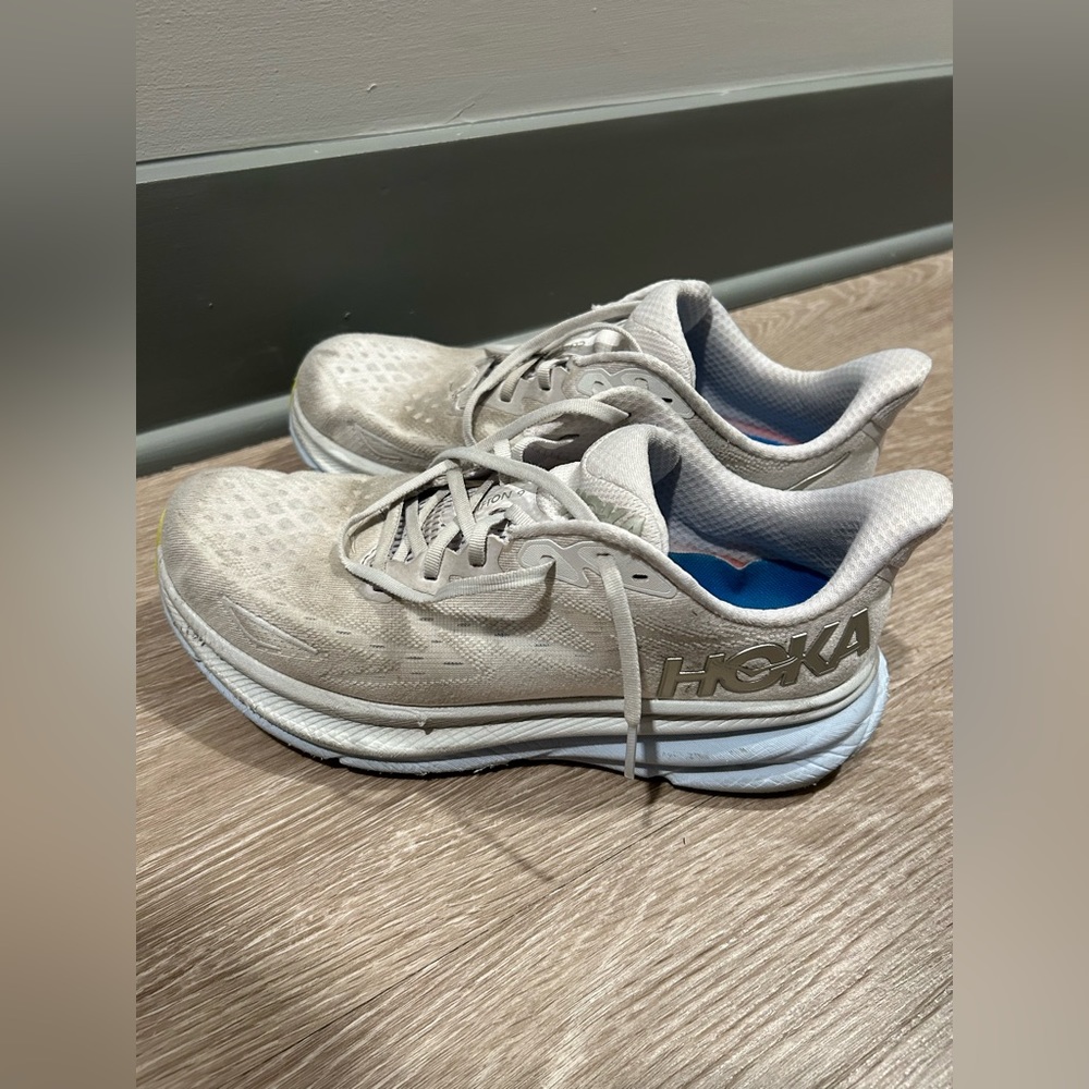 Hoka Clifton 9 Women’s Sneakers